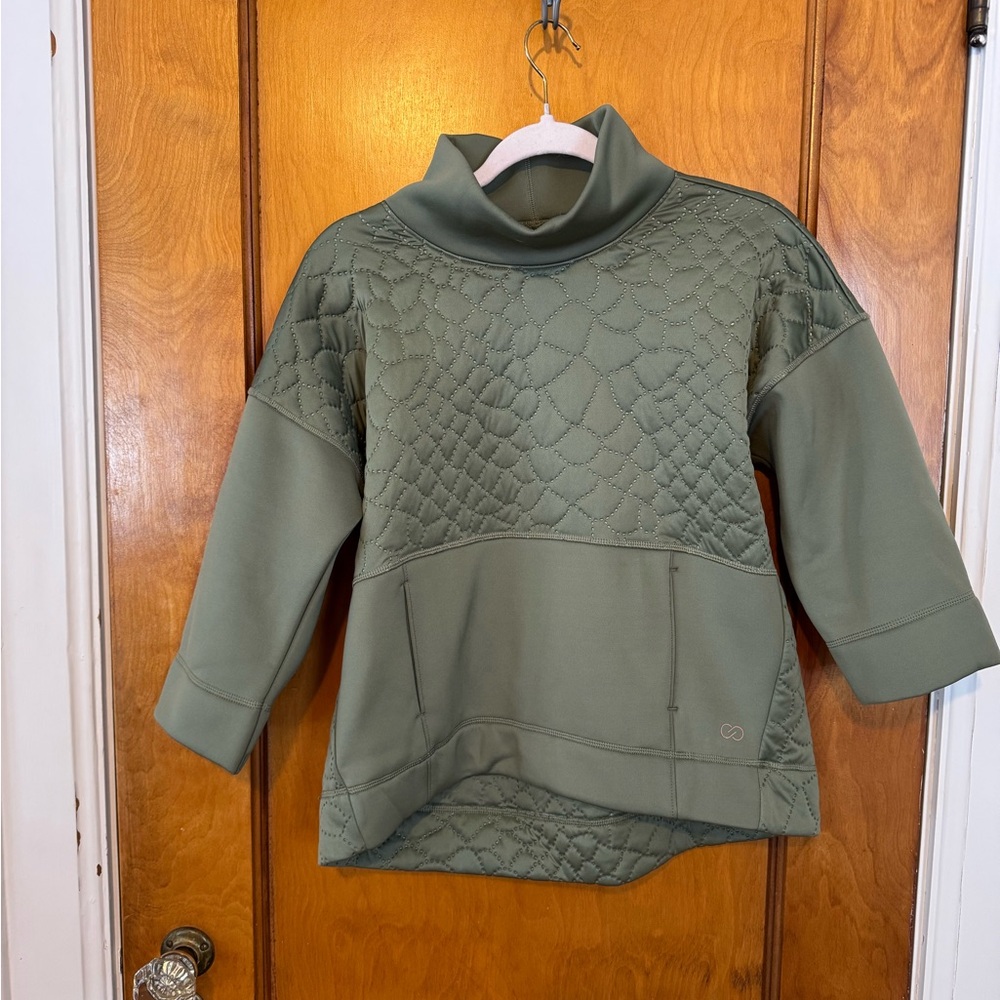 CALIA by Carrie Underwood Quilted Green Cape